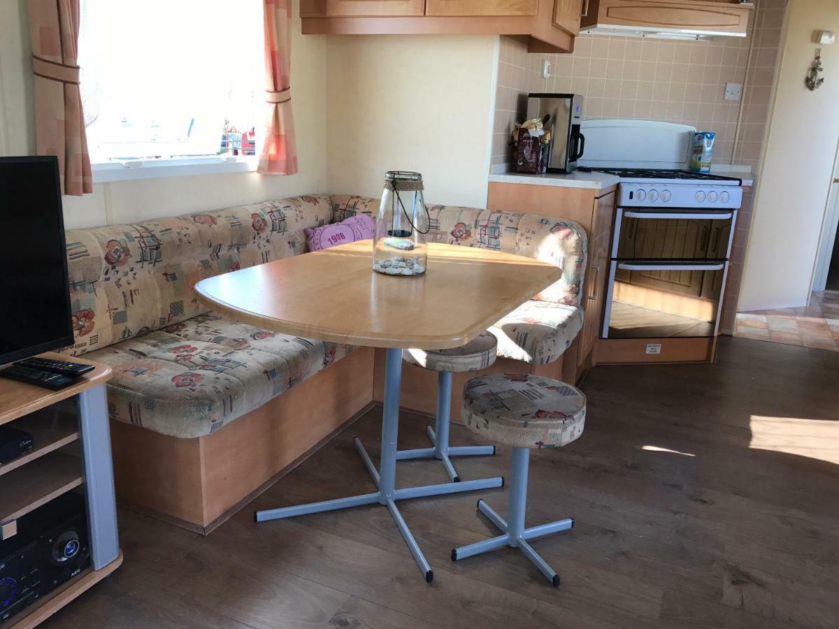 Caravanverhuur Zeeland Wemeldinge Buitenkant foto